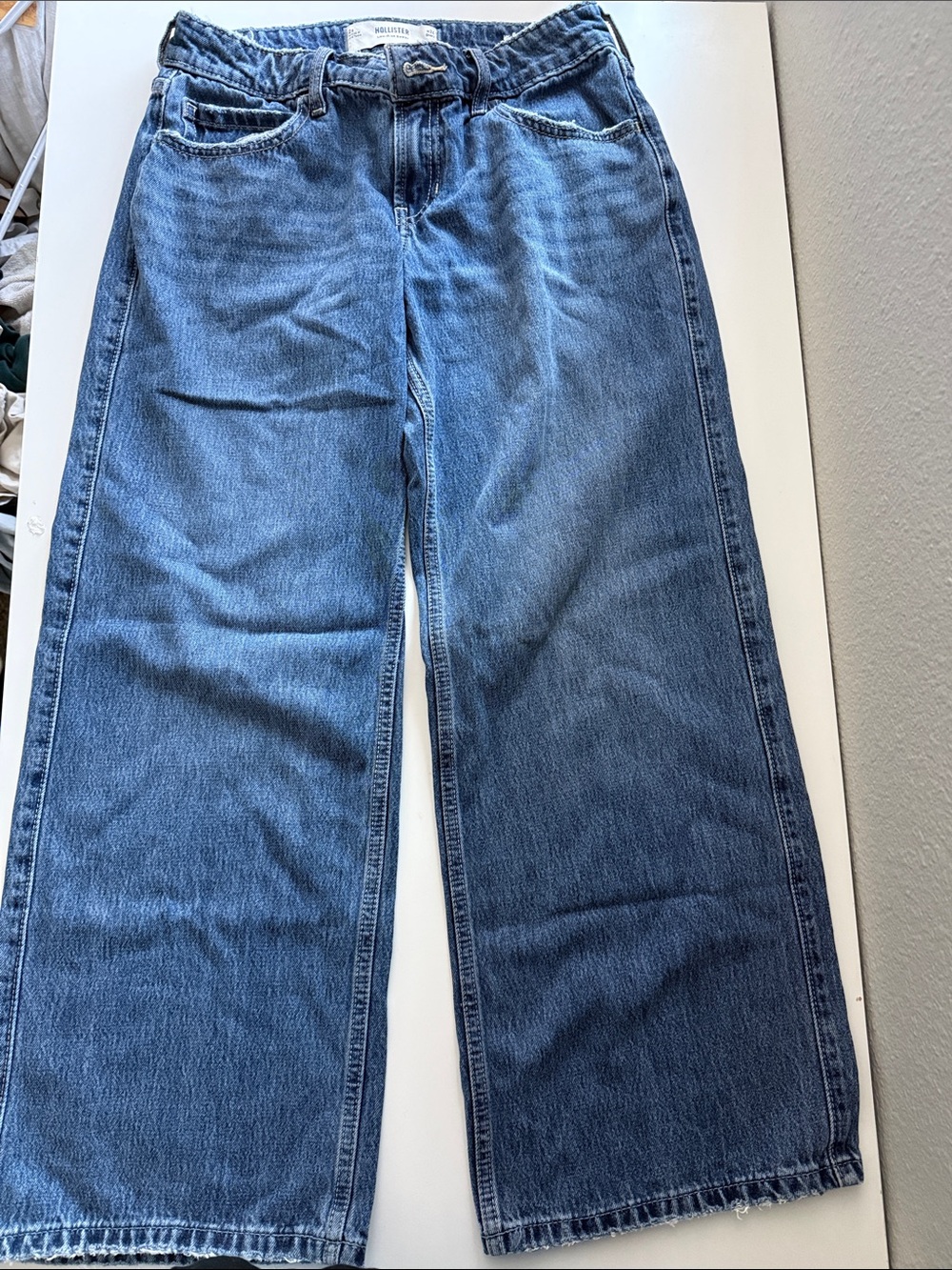 Hollister low rise baggy jeans in Medium Blue Wash